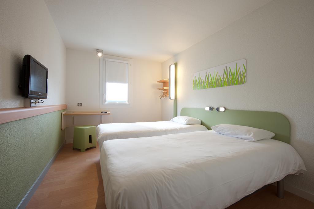 Ibis Budget Pau Lescar Exterior photo